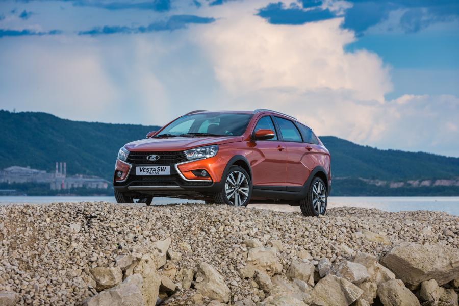 Lada Vesta SW Cross 2017 года  (фото 18 из 48)